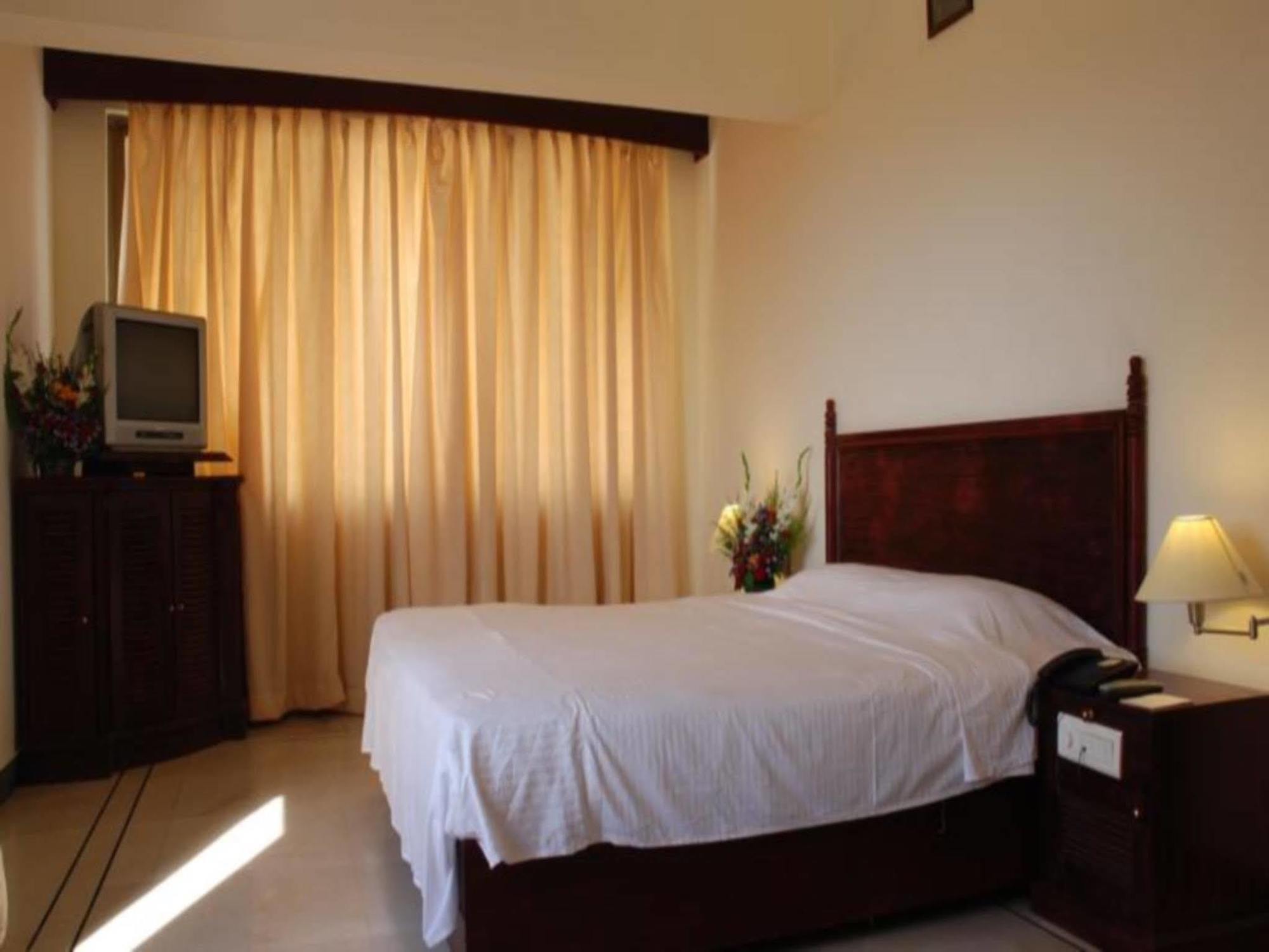 Paradise Isle Beach Resort Udupi Exteriör bild