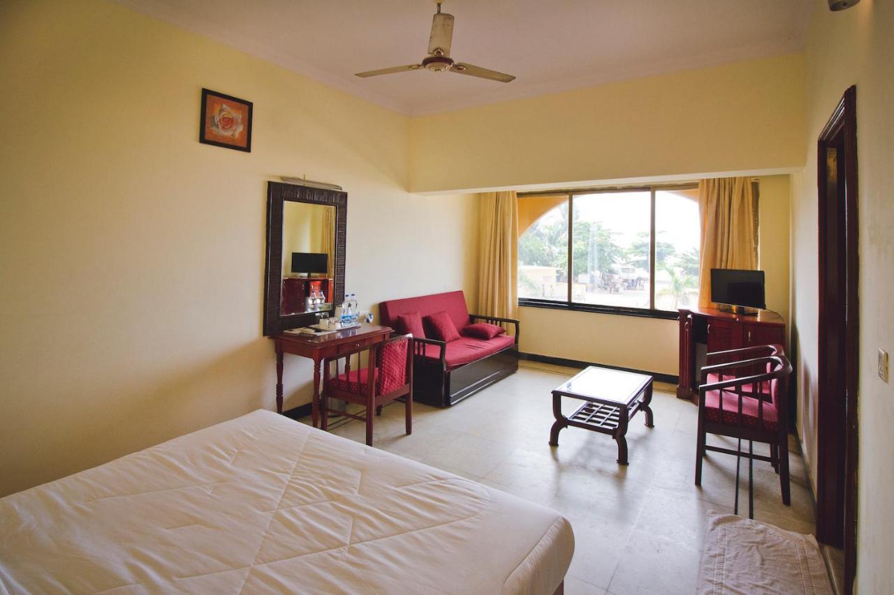 Paradise Isle Beach Resort Udupi Exteriör bild